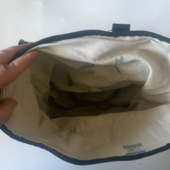 Toms black and white canvas crossbody purse bag - Picture 7 of 10